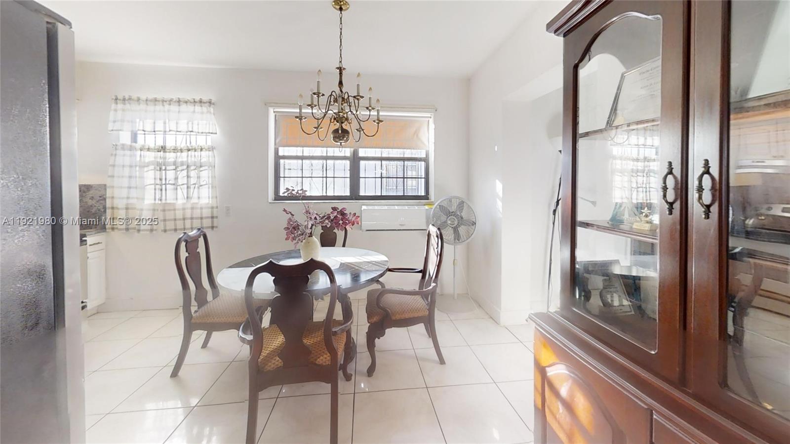 BREEZY HEIGHTS 1ST ADDN - Residential