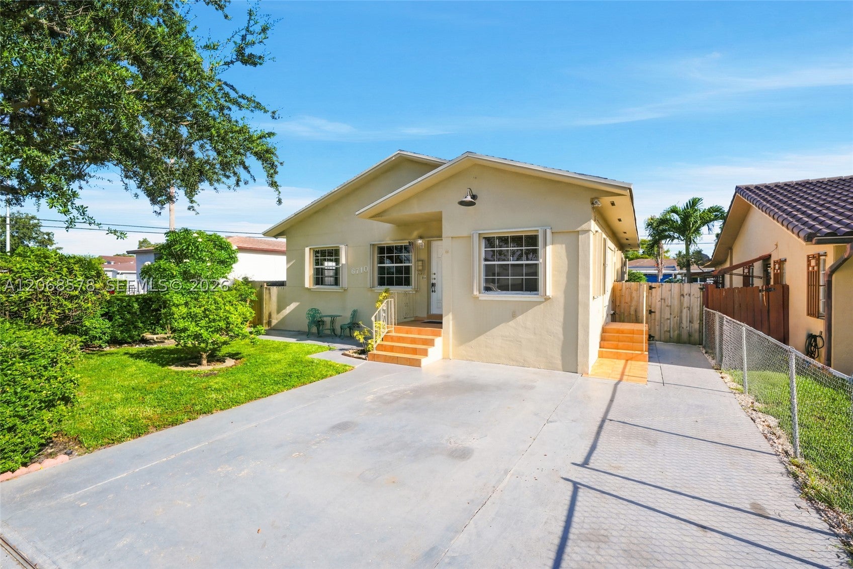6710 SW 29th St