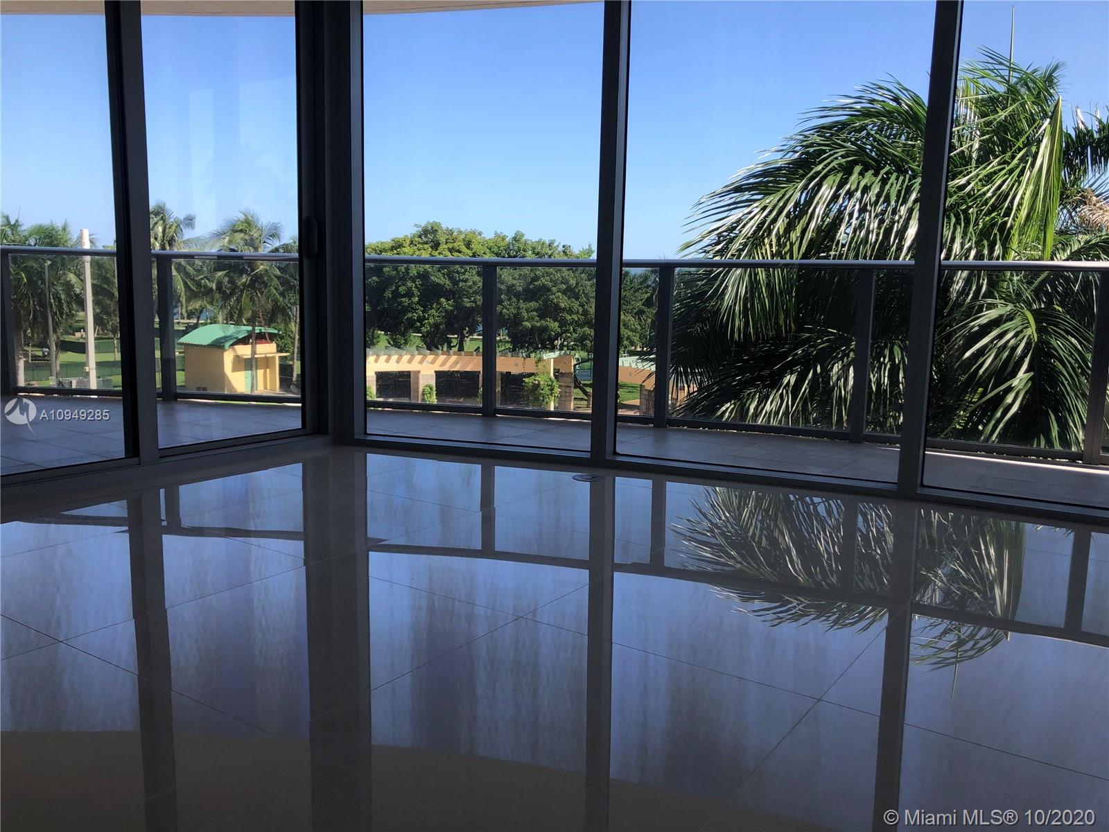 Brand new unit on the bay with expansive private terrace. Floor to ceiling glass windows on all
with direct water and park views, situated on the last waterfront lot in the heart of the art and
entertainment district in Edgewater, Miami's most talked about neighborhood. One assigned parking space.