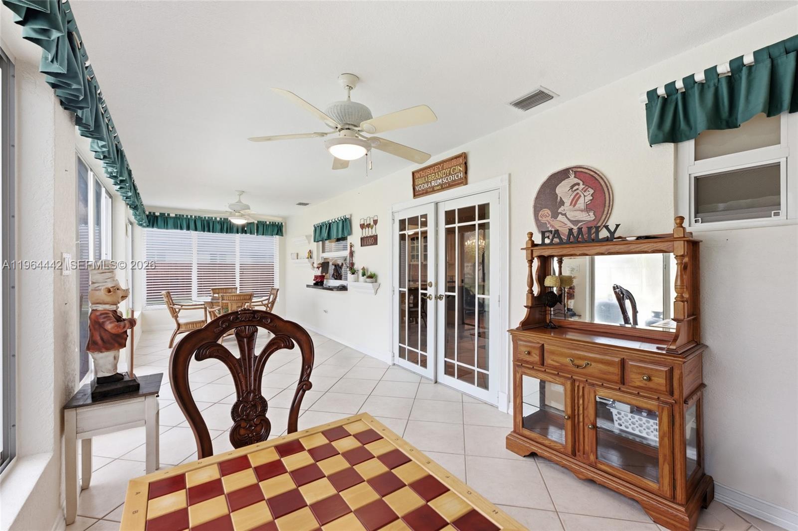 MIRROR LAKE ESTATES SEC F - Residential