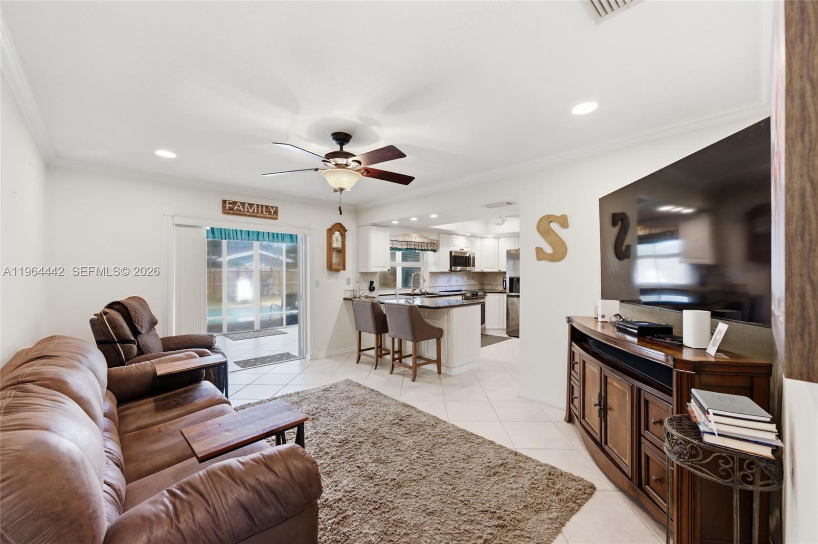 MIRROR LAKE ESTATES SEC F - Residential