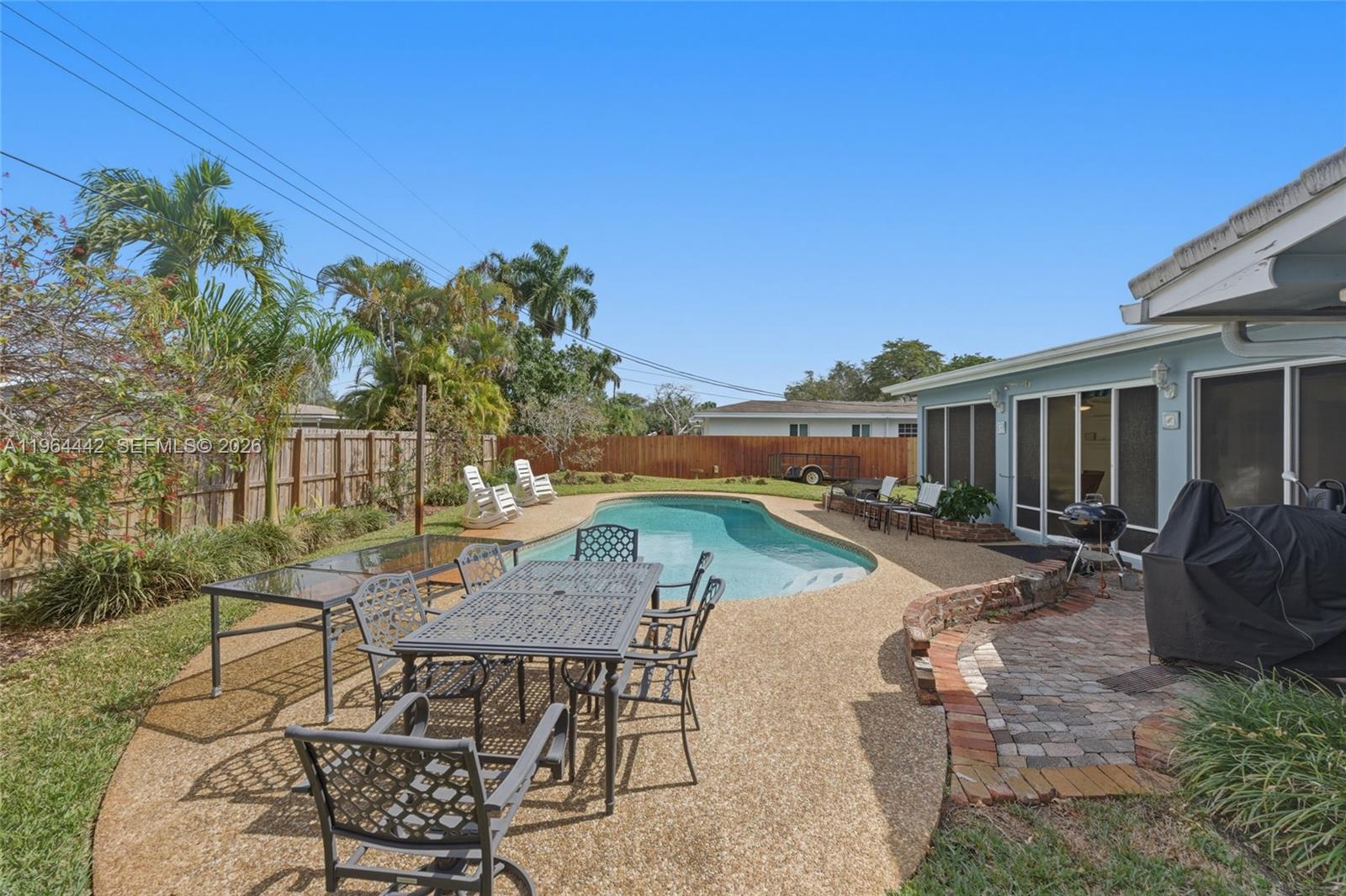 MIRROR LAKE ESTATES SEC F - Residential