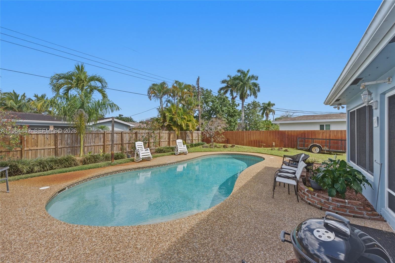 MIRROR LAKE ESTATES SEC F - Residential