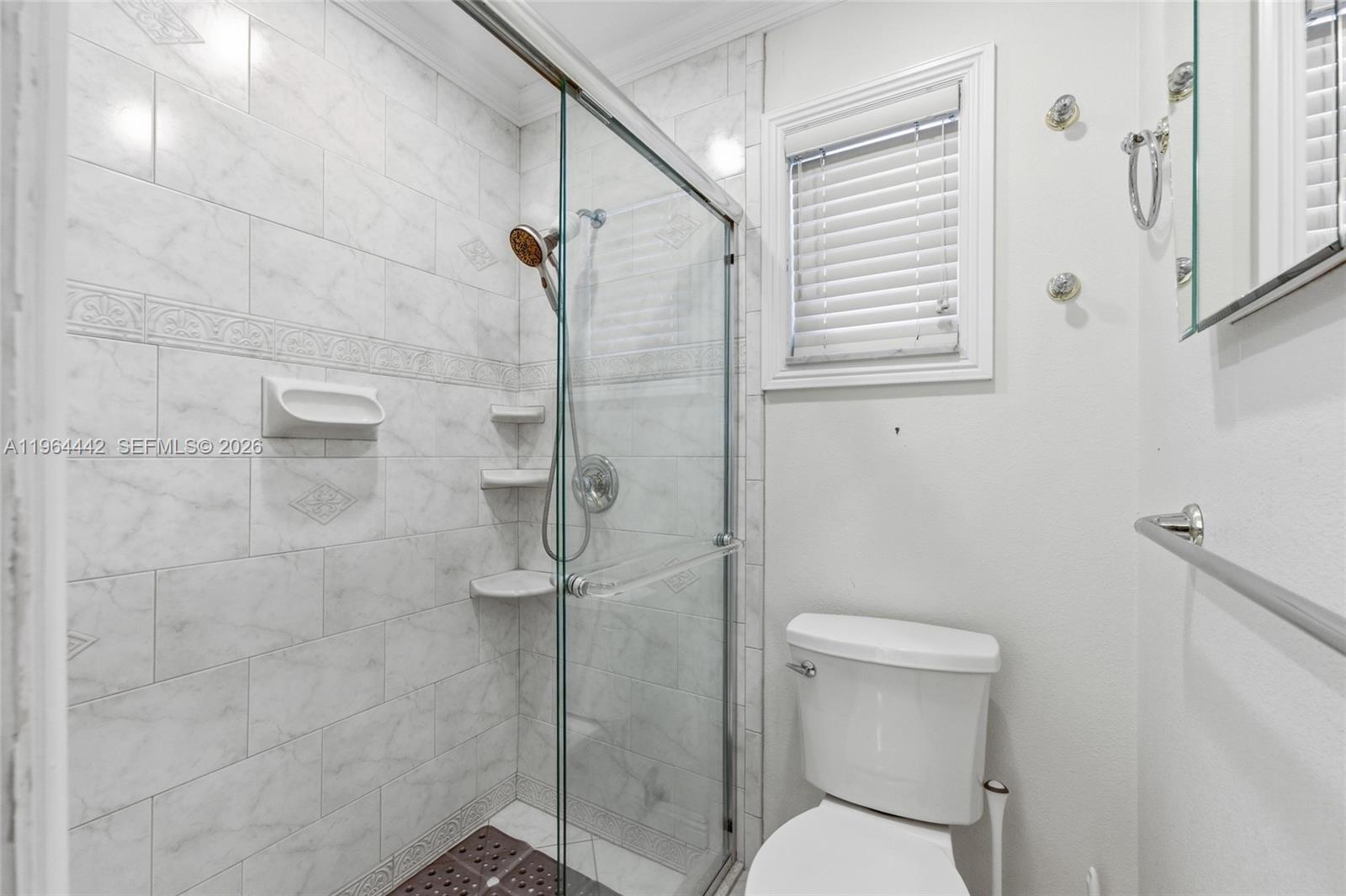 MIRROR LAKE ESTATES SEC F - Residential