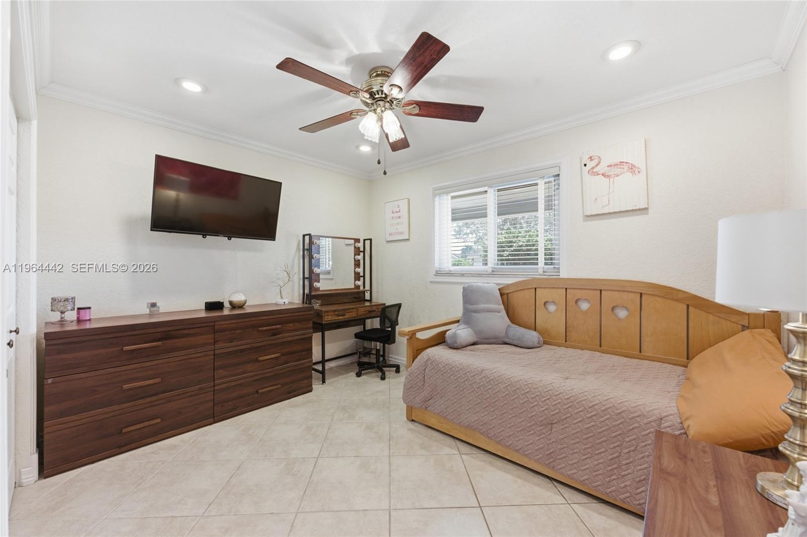 MIRROR LAKE ESTATES SEC F - Residential