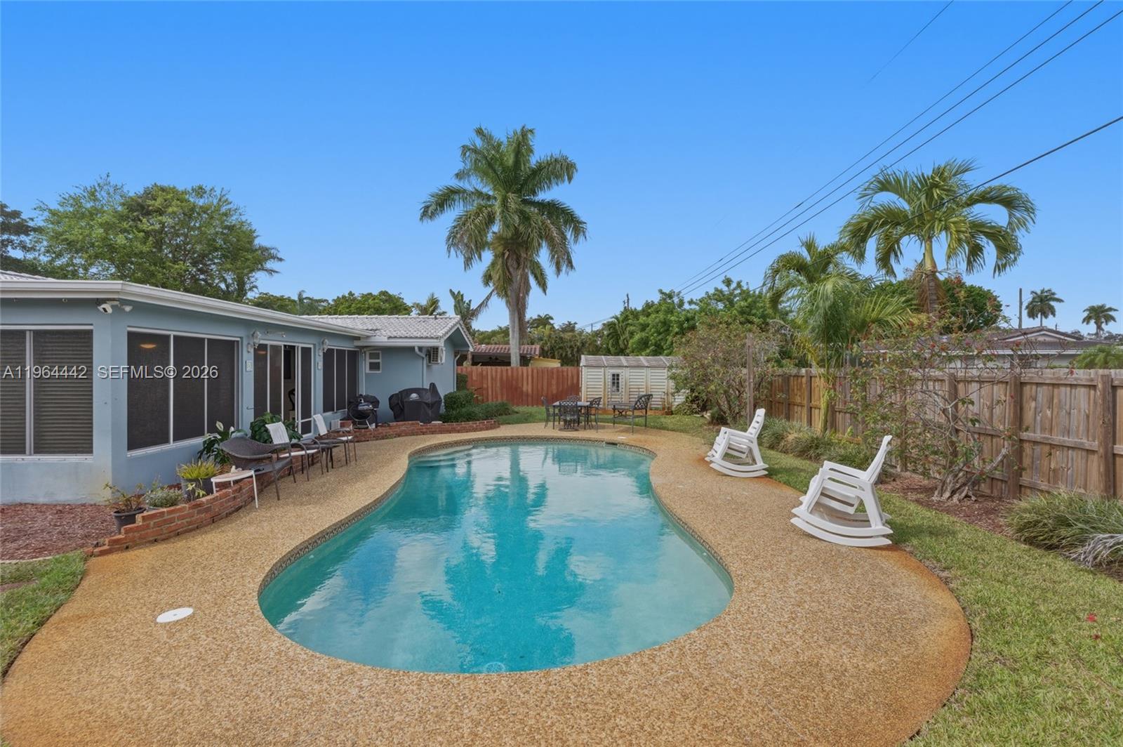 MIRROR LAKE ESTATES SEC F - Residential