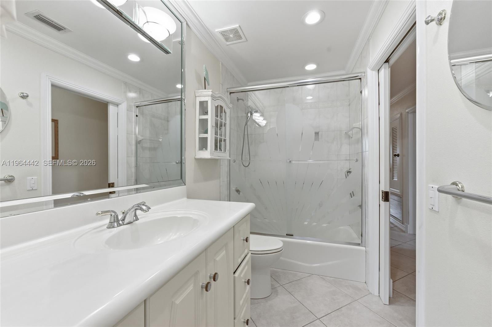 MIRROR LAKE ESTATES SEC F - Residential