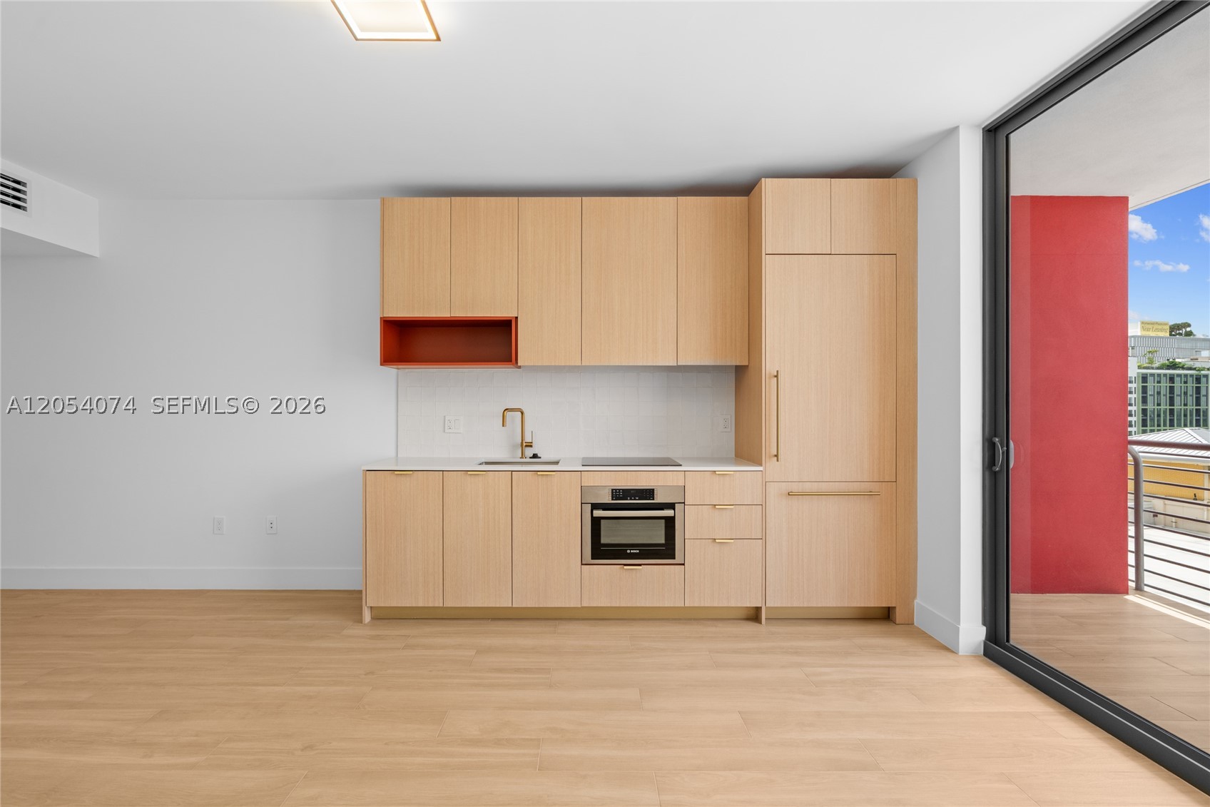 90 NE 32nd St 722