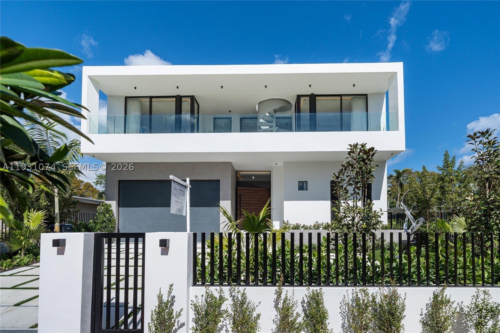 1045 W 47th Ct, Miami Beach FL 33140
