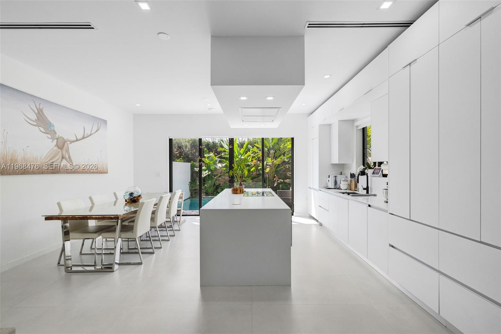 HOLLEMAN PARK PB 8-23 - Residential Lease