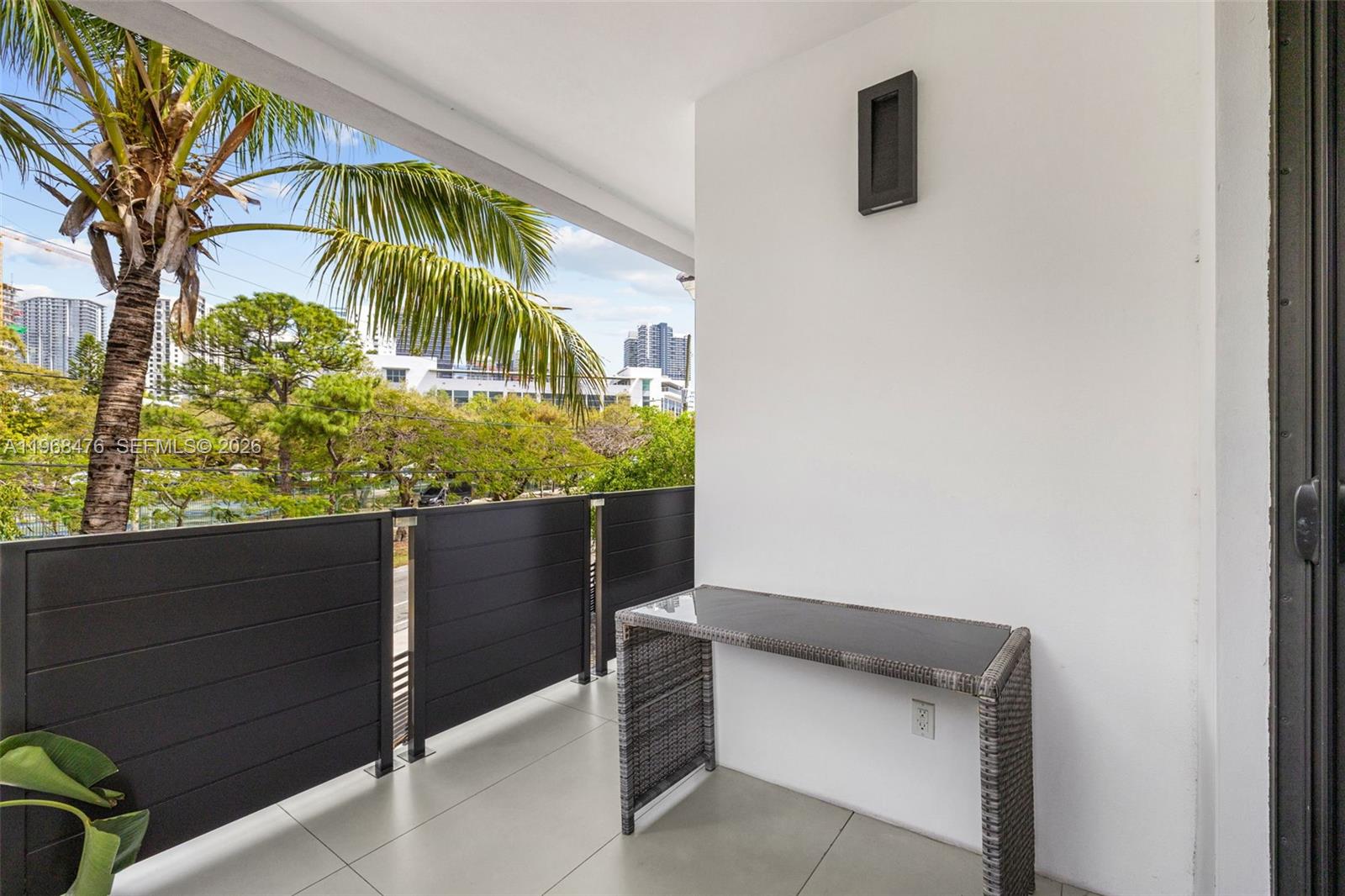 HOLLEMAN PARK PB 8-23 - Residential Lease