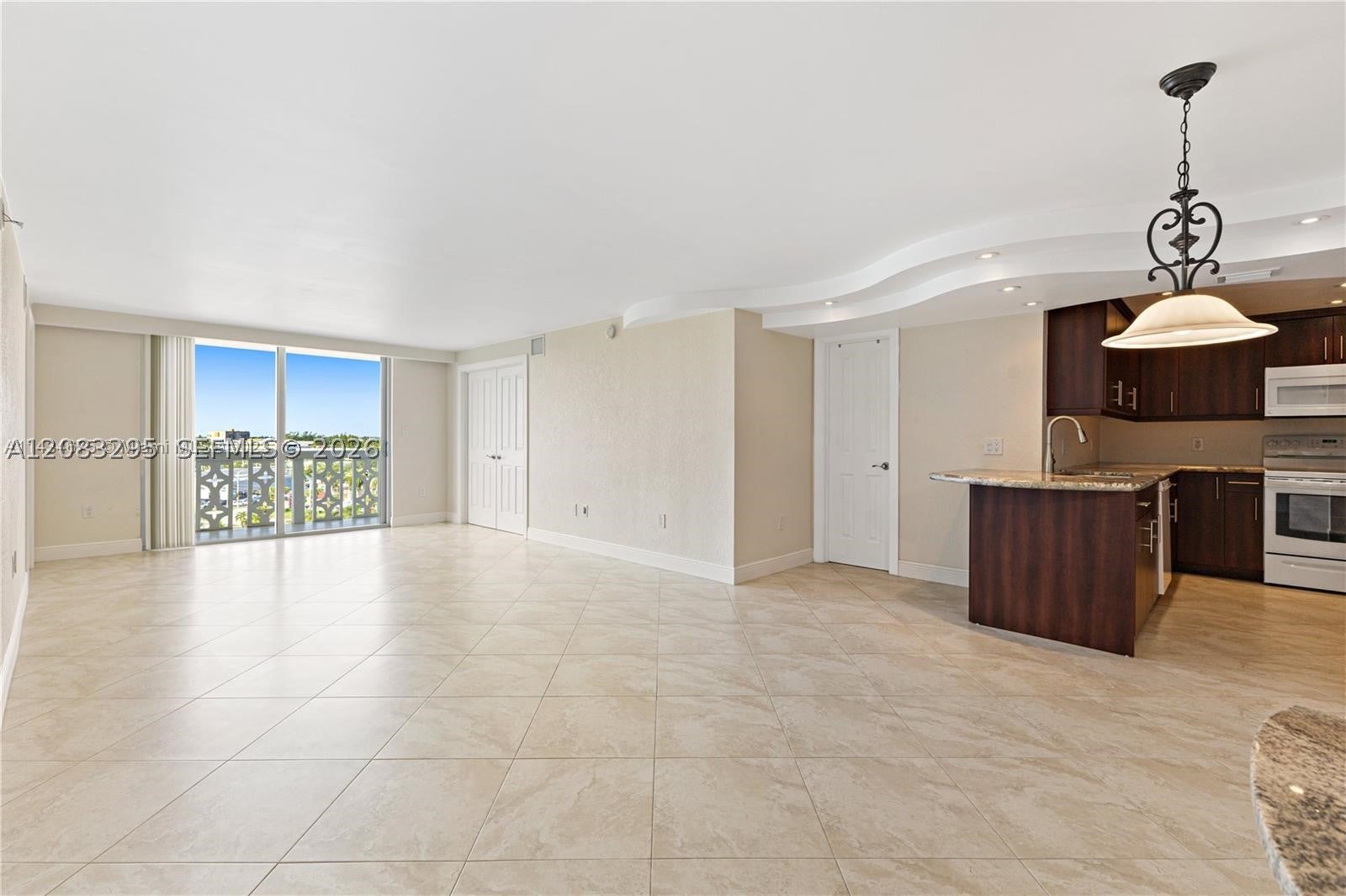 13155 Ixora Ct