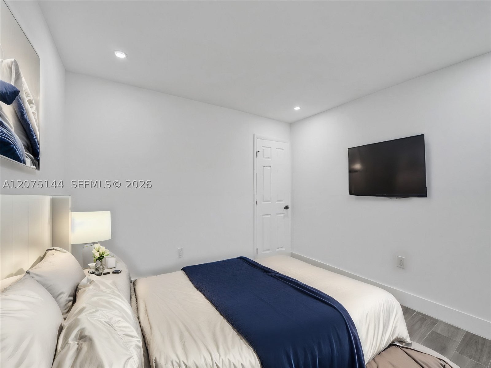 5740 Mayo St 0