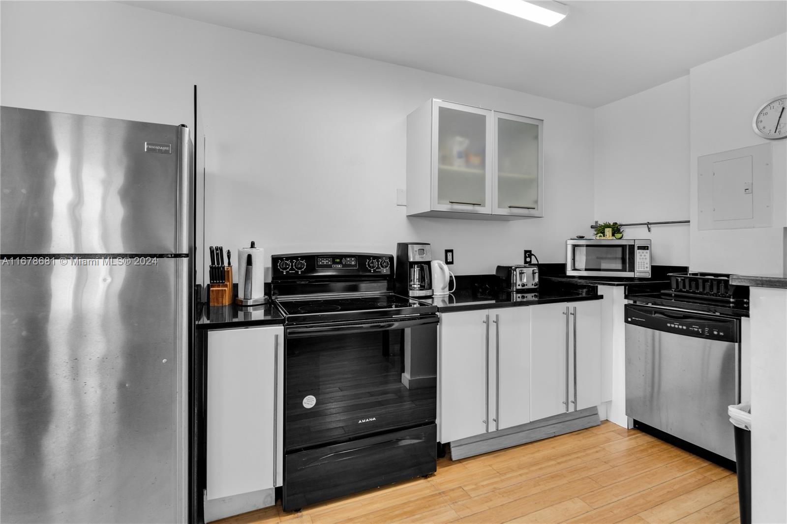1512 Washington Ave 203