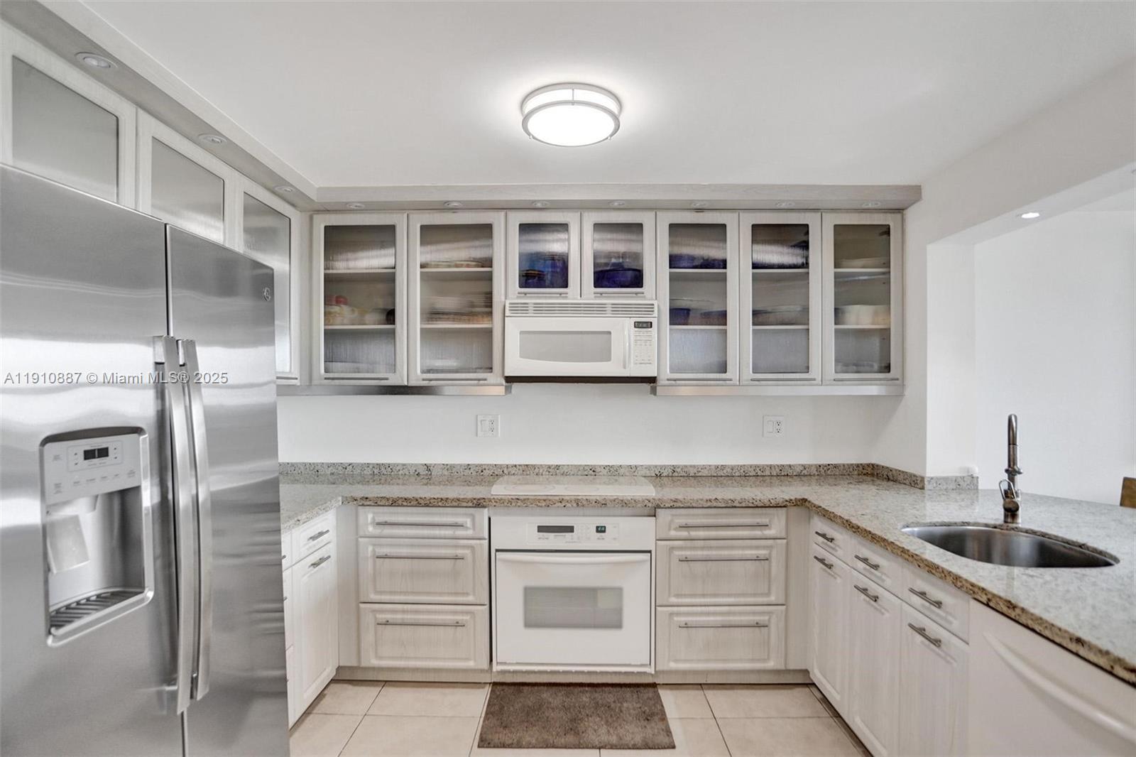 2555 Collins Ave 1508