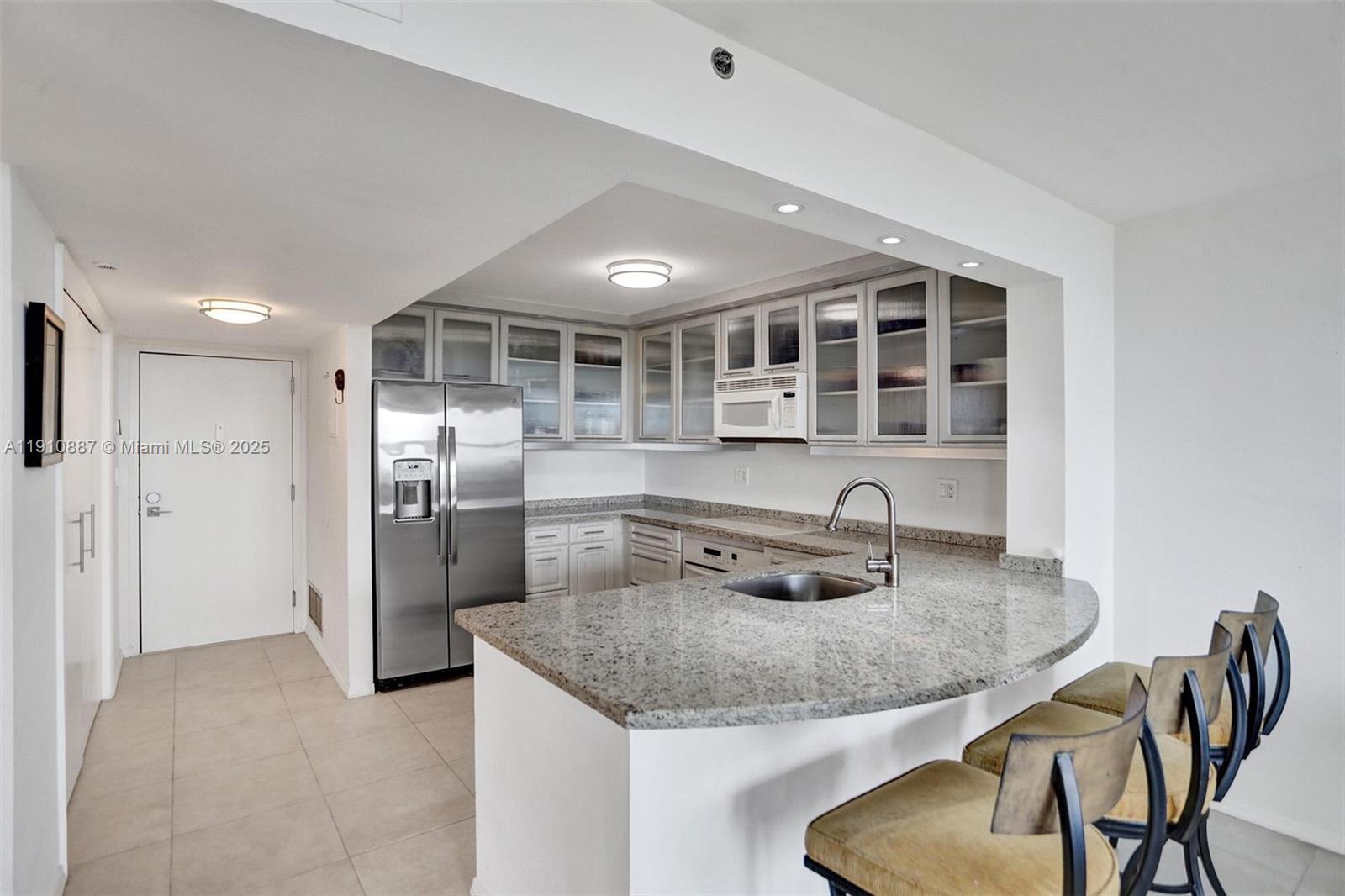 2555 Collins Ave 1508