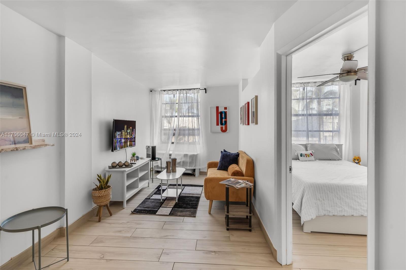 HAMPTON ON WASHINGTON AV - Residential