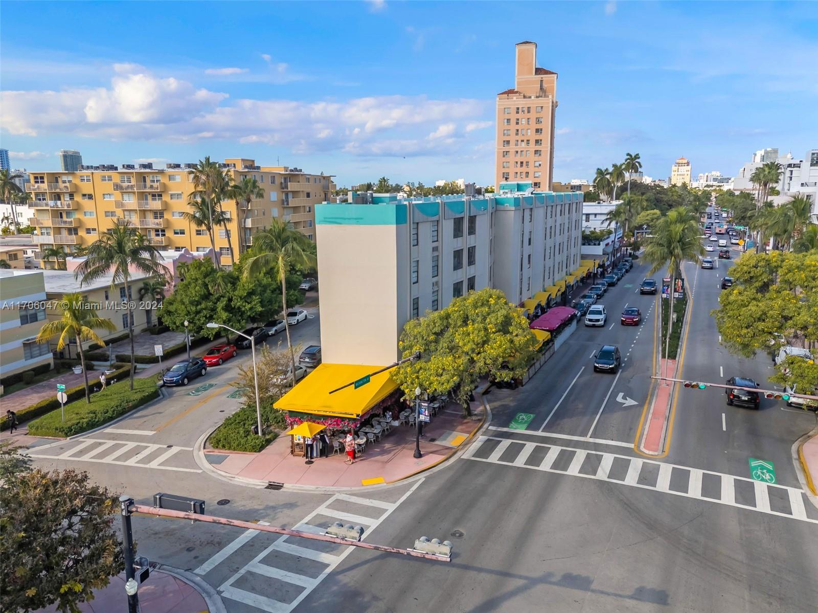 HAMPTON ON WASHINGTON AV - Residential