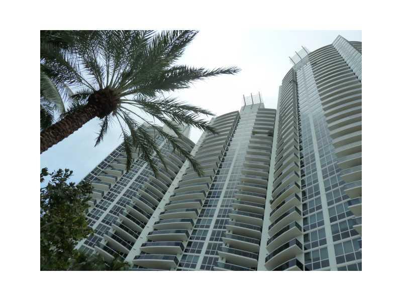 Photo 1 of 400 Alton Rd Rd 905, Miami Beach, Florida, $5,500, Web #: 2073484