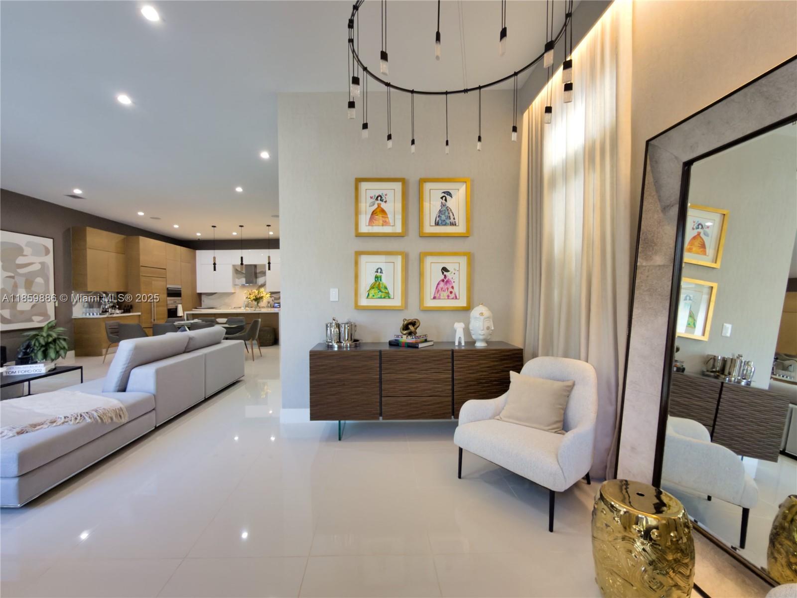 DOWNTOWN DORAL SOUTH PHAS - Residential