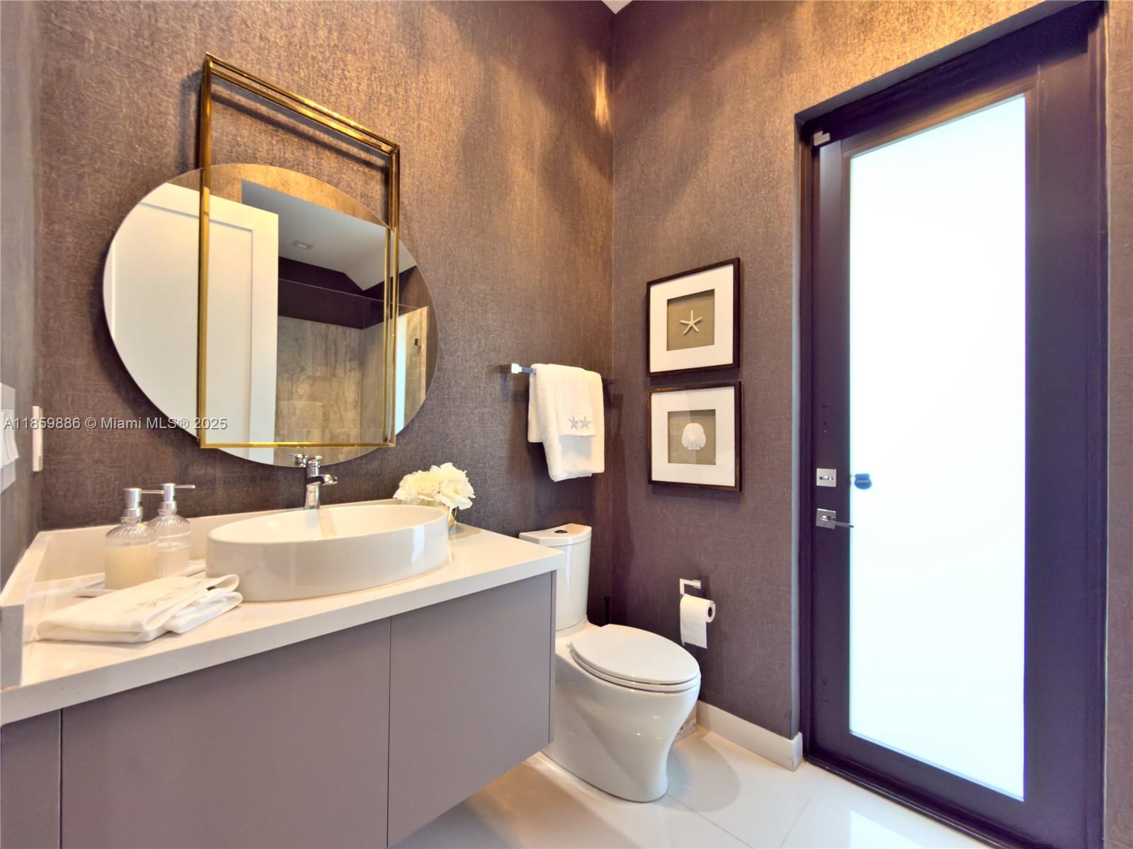 DOWNTOWN DORAL SOUTH PHAS - Residential