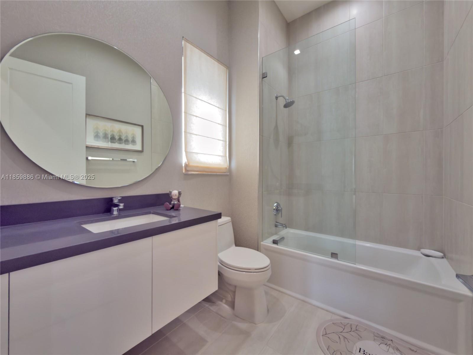 DOWNTOWN DORAL SOUTH PHAS - Residential