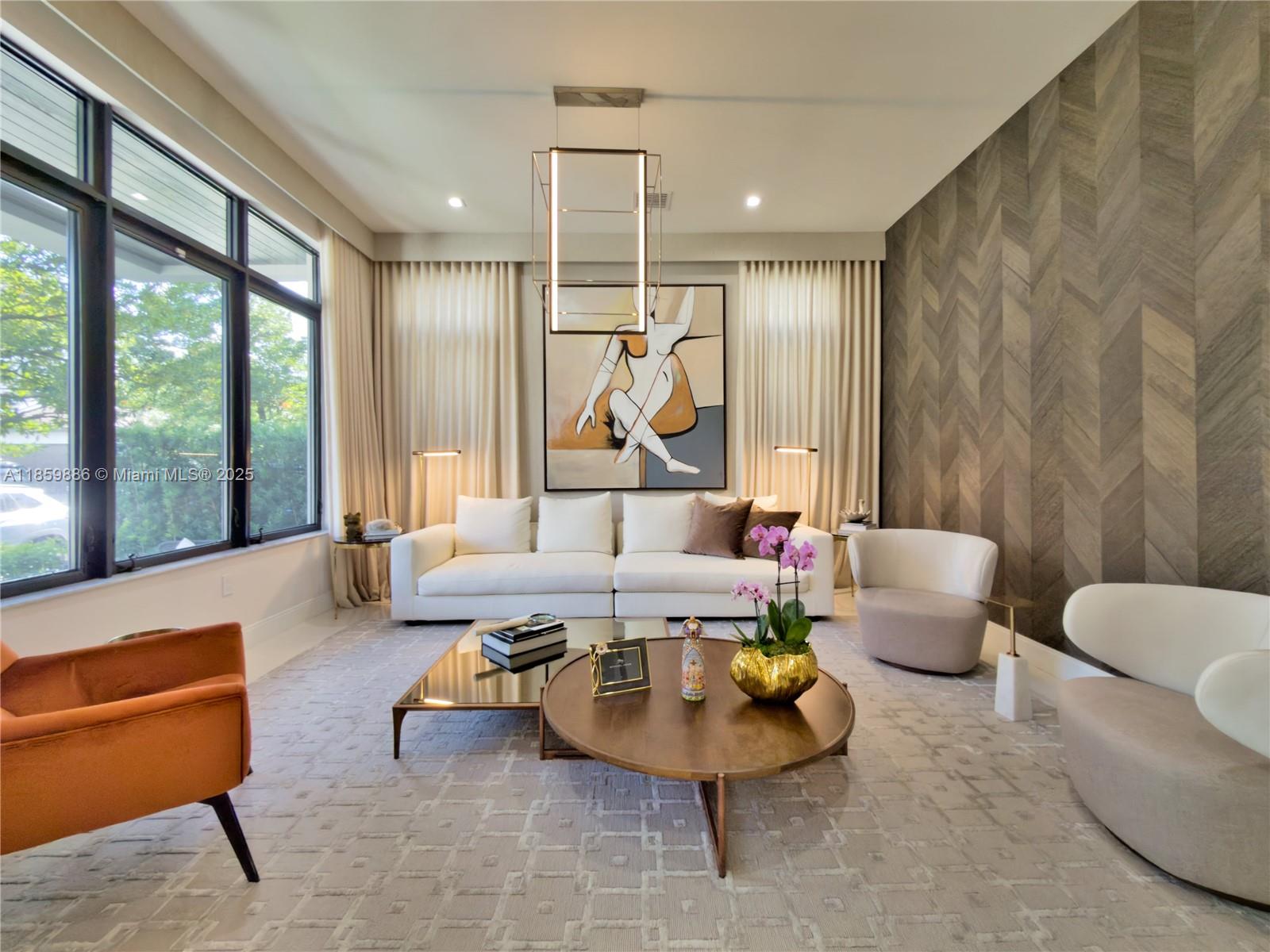 DOWNTOWN DORAL SOUTH PHAS - Residential