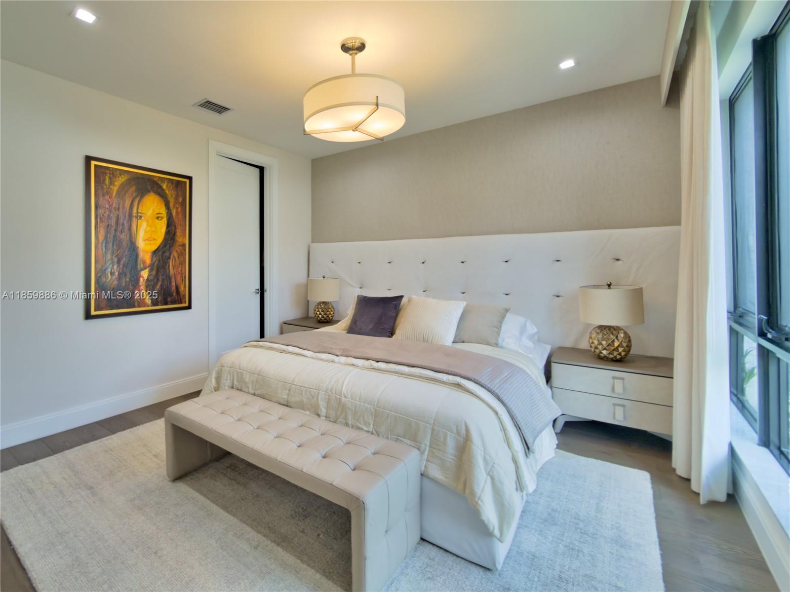 DOWNTOWN DORAL SOUTH PHAS - Residential