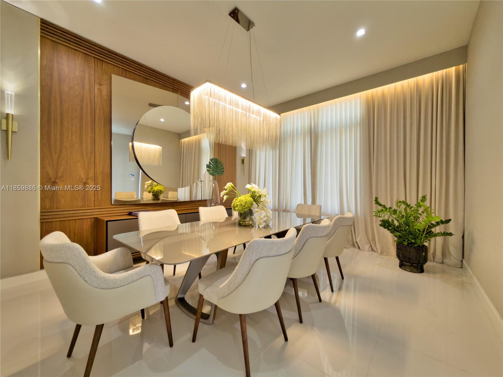 DOWNTOWN DORAL SOUTH PHAS - Residential