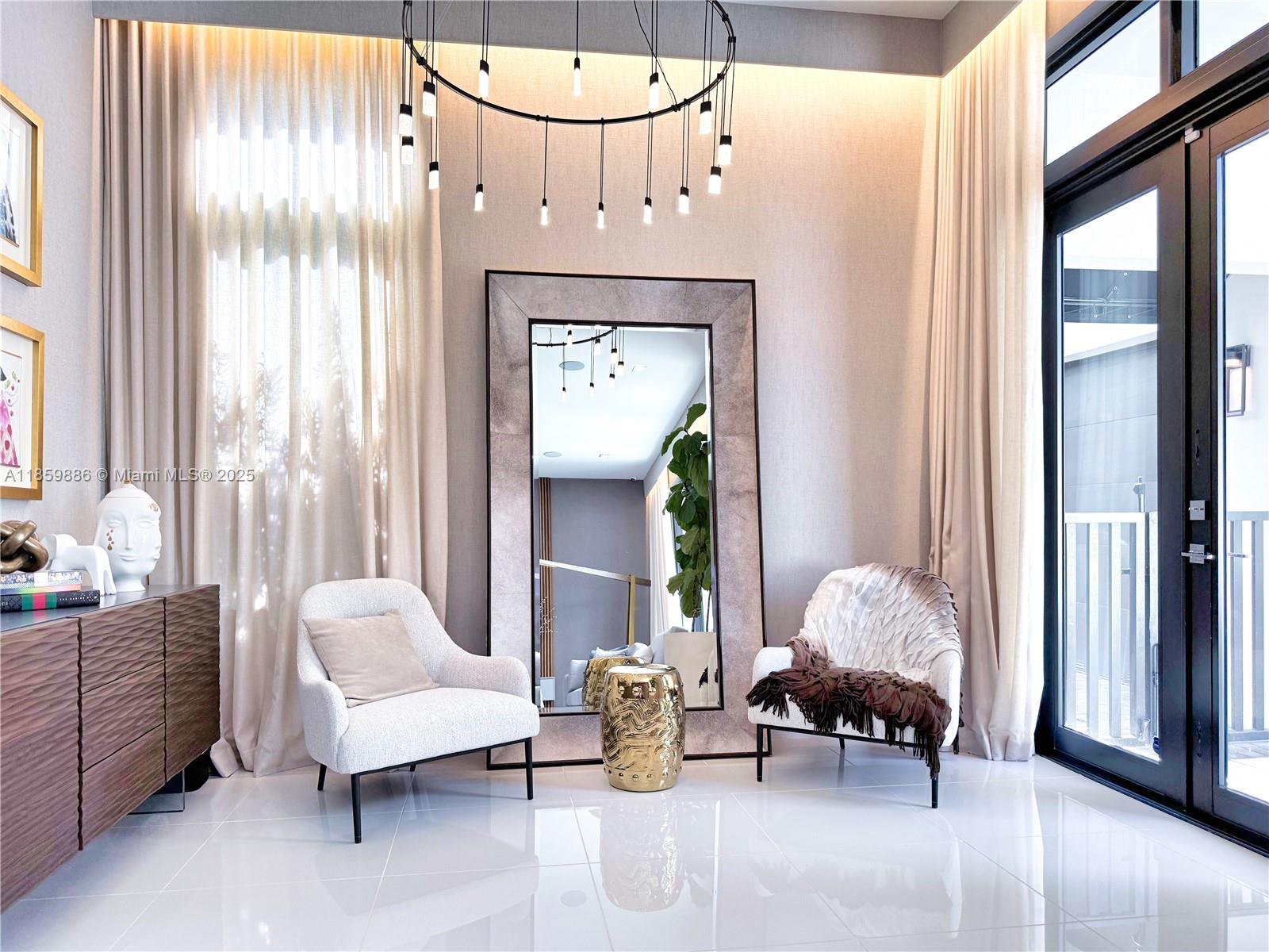 DOWNTOWN DORAL SOUTH PHAS - Residential