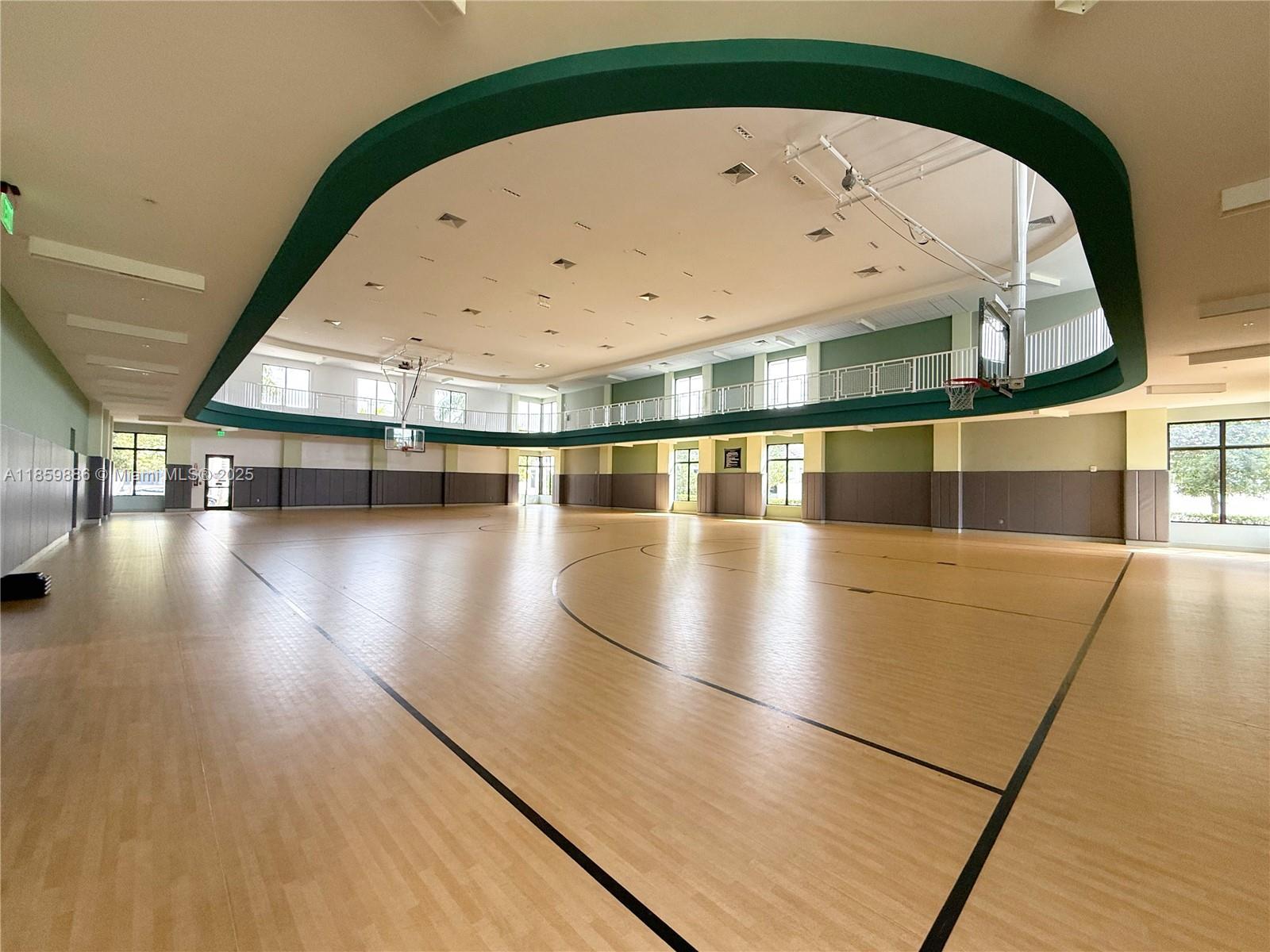 DOWNTOWN DORAL SOUTH PHAS - Residential