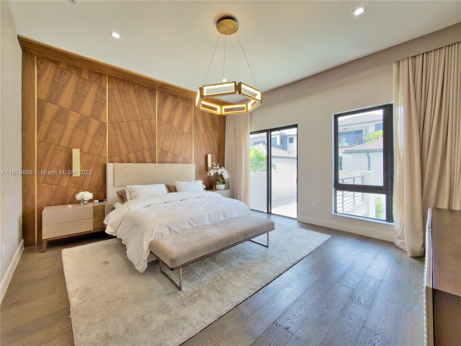 DOWNTOWN DORAL SOUTH PHAS - Residential