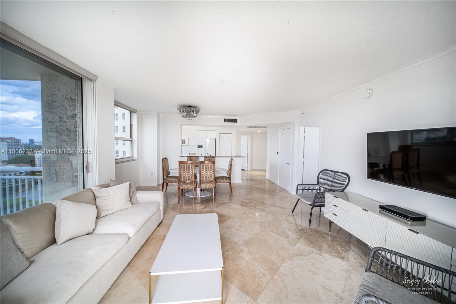 19501 W Country Club Dr 1909