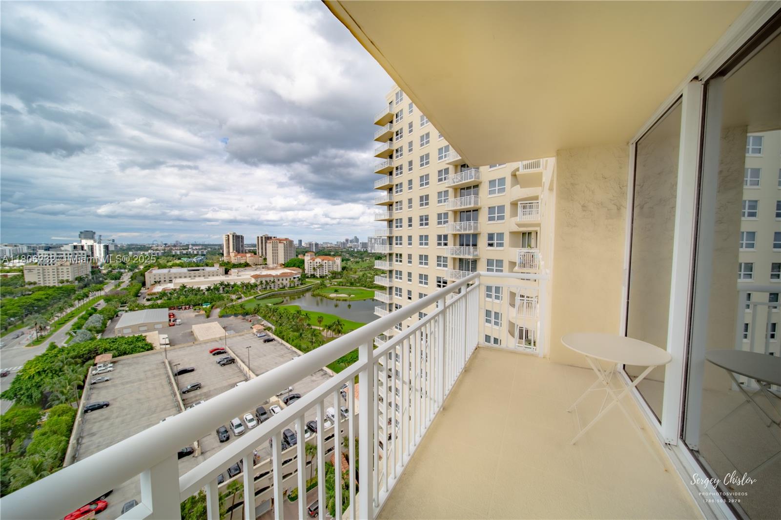 19501 W Country Club Dr 1909