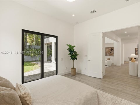 Tiny photo for 3439 N Brookfield Cir N, Hollywood, FL 33312 (MLS # A12045443)