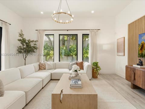 Tiny photo for 3439 N Brookfield Cir N, Hollywood, FL 33312 (MLS # A12045443)