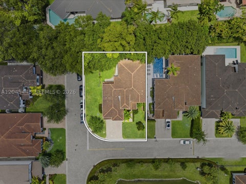 Tiny photo for 3439 N Brookfield Cir N, Hollywood, FL 33312 (MLS # A12045443)