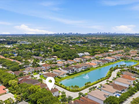 Tiny photo for 3439 N Brookfield Cir N, Hollywood, FL 33312 (MLS # A12045443)
