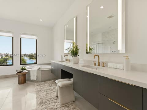 Tiny photo for 3439 N Brookfield Cir N, Hollywood, FL 33312 (MLS # A12045443)