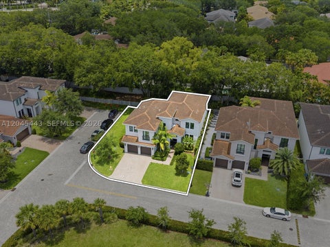 Tiny photo for 3439 N Brookfield Cir N, Hollywood, FL 33312 (MLS # A12045443)