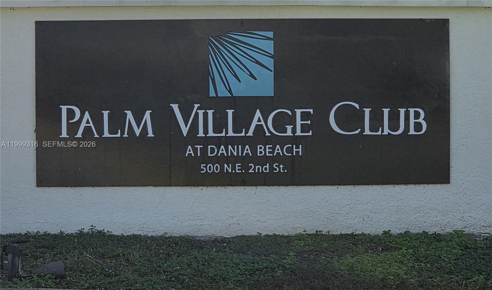 PALM VILLAGE CLUB CONDO - Residential Lease