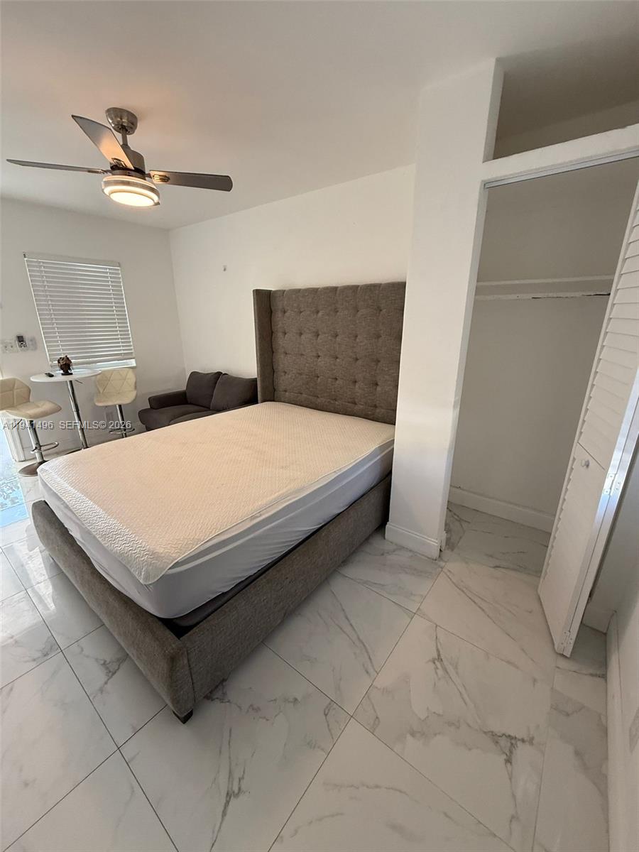 HOLLYWOOD - Residential Lease