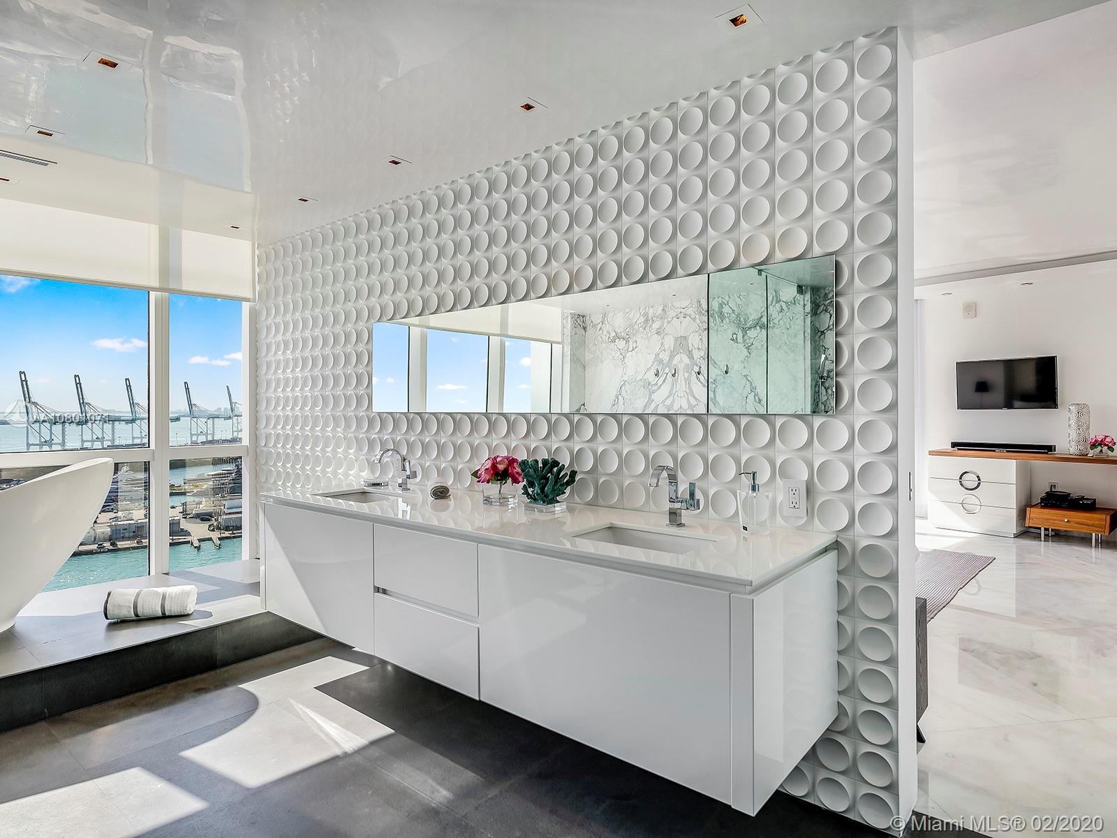 Murano Grande At Portofino - Residential