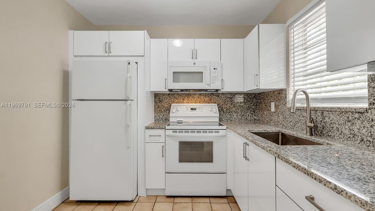 HOLLYWOOD HILLS 1965 - Residential