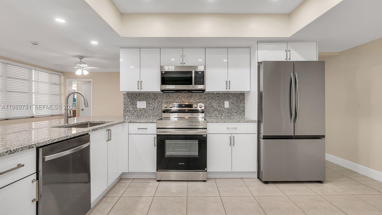 HOLLYWOOD HILLS 1965 - Residential