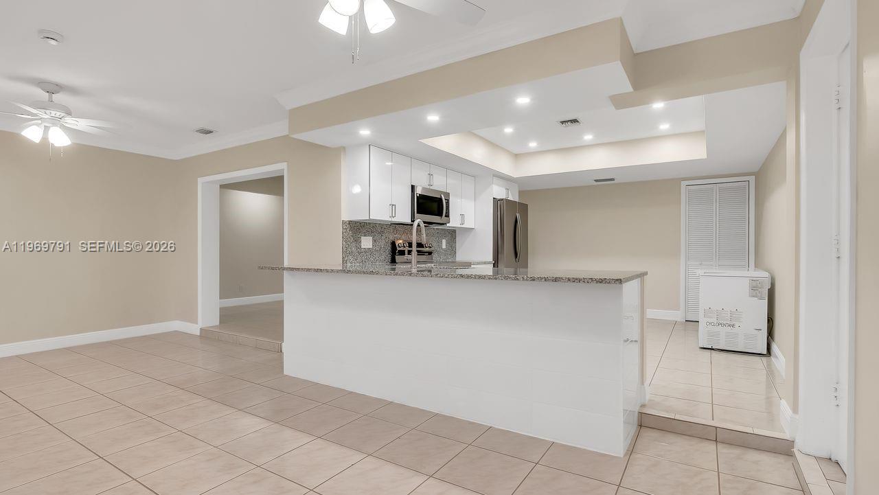 HOLLYWOOD HILLS 1965 - Residential