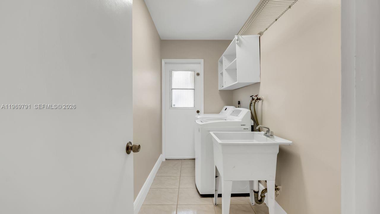 HOLLYWOOD HILLS 1965 - Residential