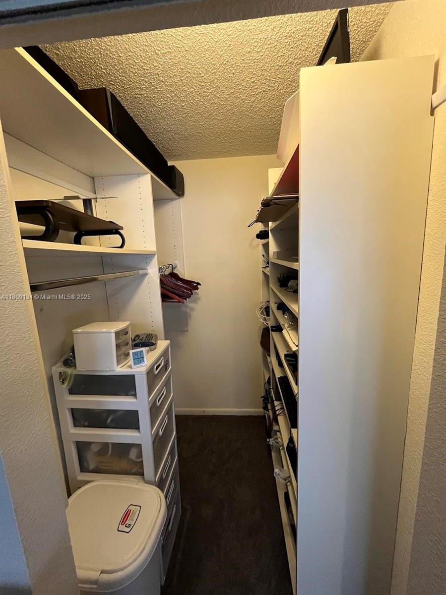 VISCONTI CONDO - Residential