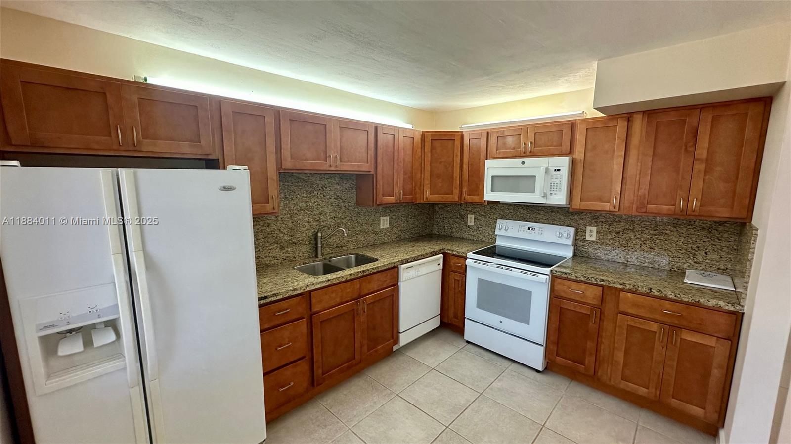 SADDLE CLUB GARDEN APTS A - Residential Lease