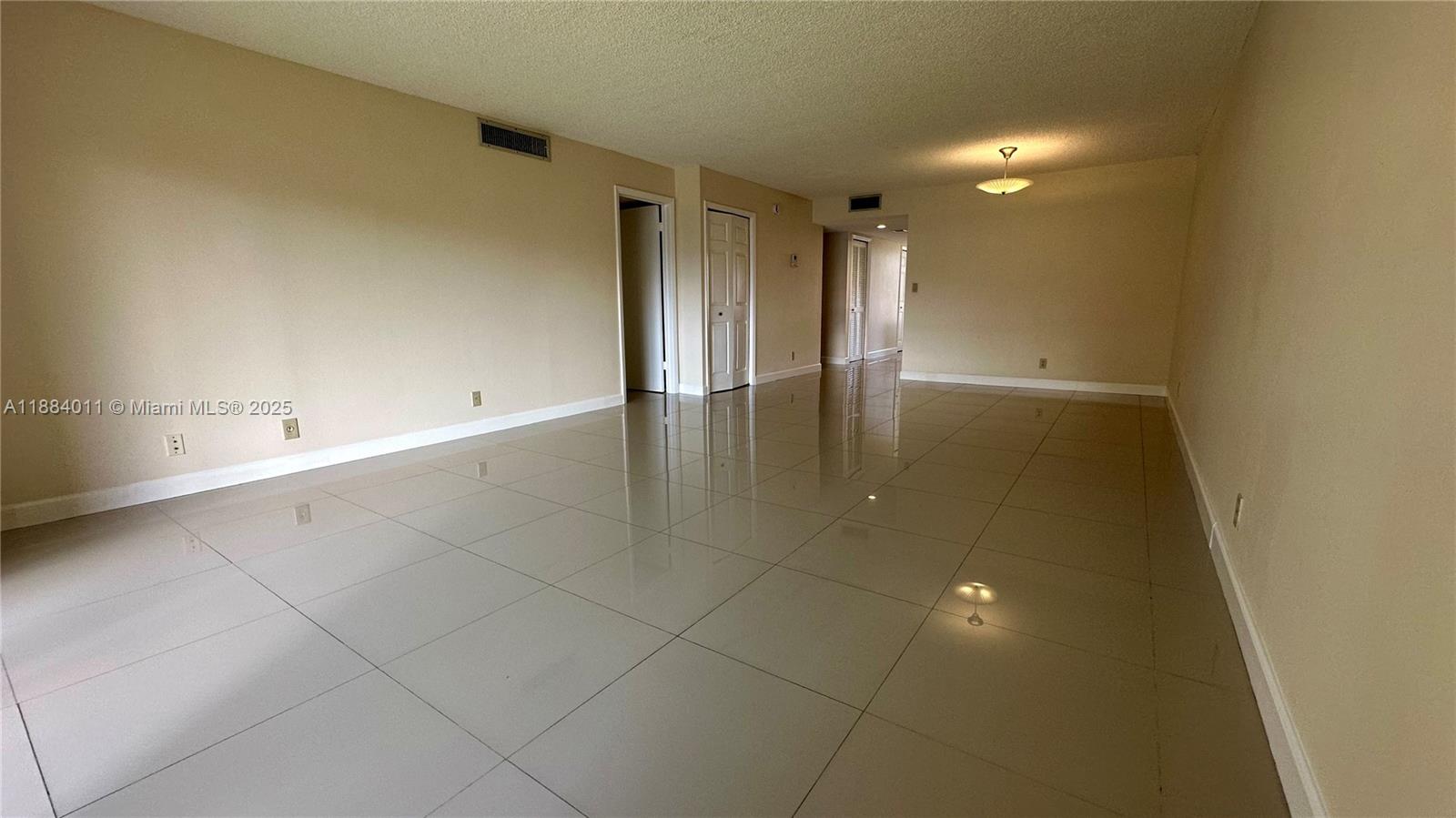 SADDLE CLUB GARDEN APTS A - Residential Lease